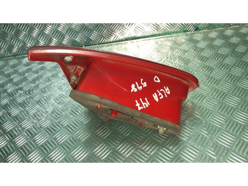 Recambio de piloto trasero derecho interior para alfa romeo 147 (190) 1.9 jtd distinctive referencia OEM IAM 03321010 46747825GD