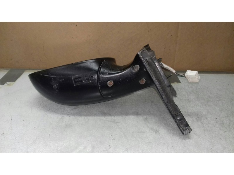 Recambio de retrovisor izquierdo para kia carnival td ls referencia OEM IAM E4012107  ELECTRICO