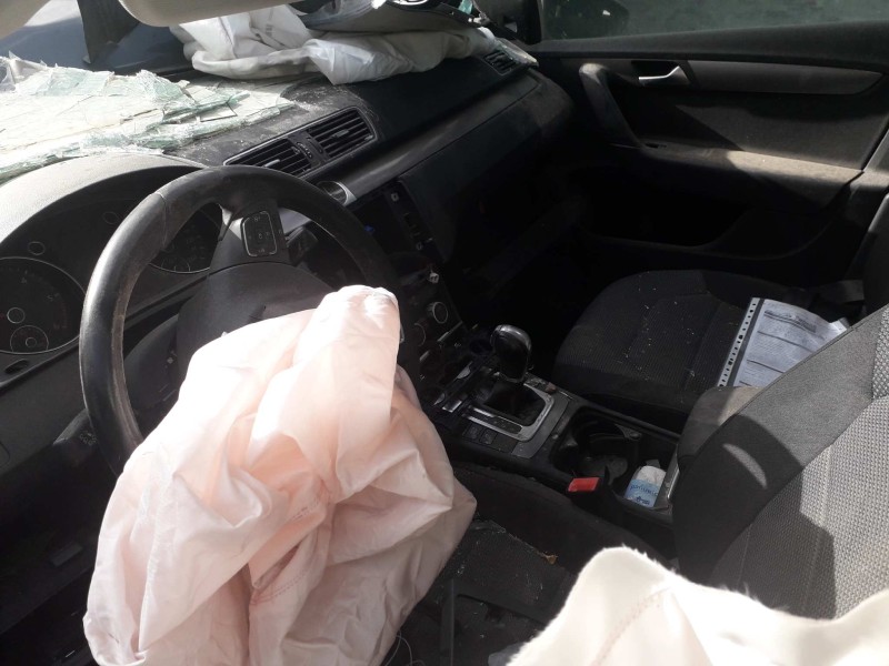 volkswagen passat variant (365) del año 2014