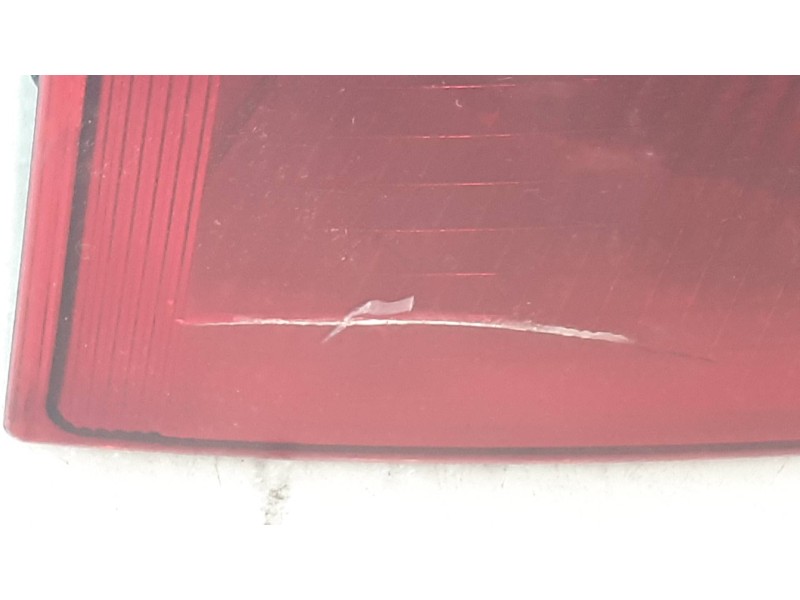 Recambio de piloto trasero derecho para renault scenic ii confort dynamique referencia OEM IAM 8200127702E  