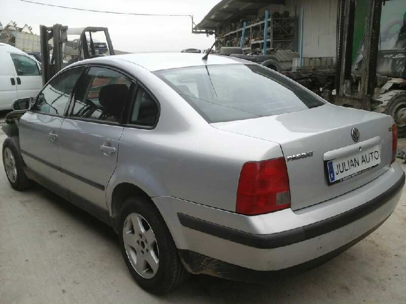 volkswagen passat berlina (3b2) del año 1999