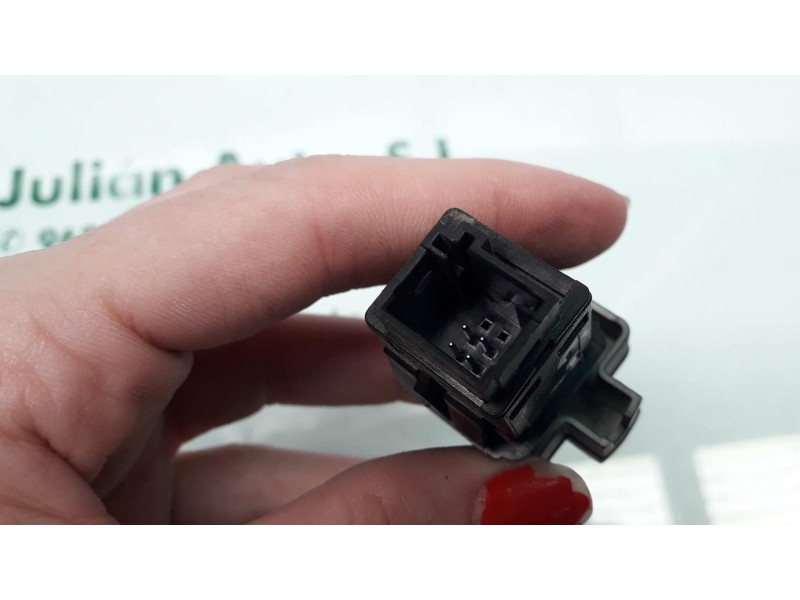 Recambio de interruptor para citroen c4 berlina collection referencia OEM IAM 96476626XT  C/C