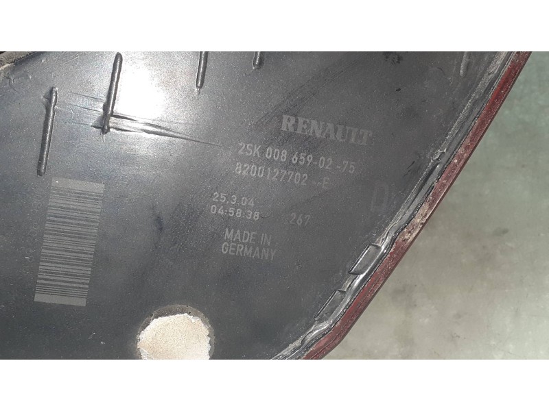 Recambio de piloto trasero derecho para renault scenic ii confort dynamique referencia OEM IAM 8200127702E  