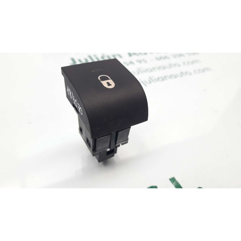 Recambio de interruptor para peugeot 207 xs referencia OEM IAM 96570636XT  C/C