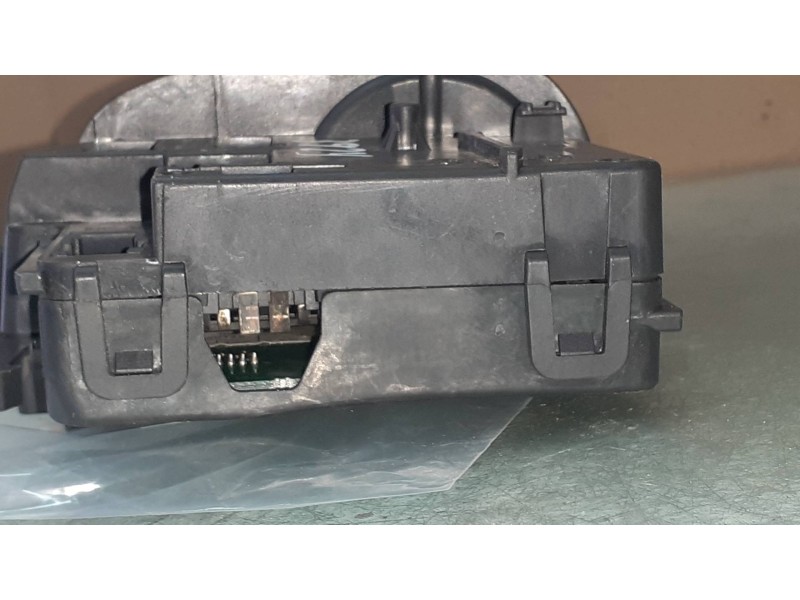 Recambio de mando limpia para renault modus confort dynamique referencia OEM IAM 88103003175 0116050490 DELPHI