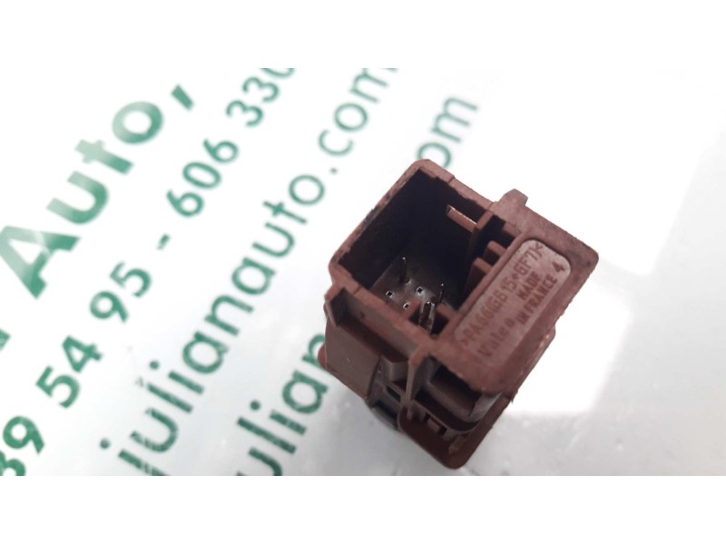 Recambio de interruptor para peugeot 807 st pack referencia OEM IAM 9488926077  TRACCION