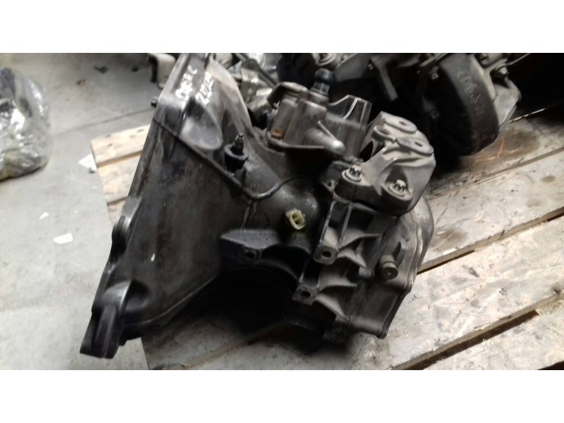 Recambio de caja cambios para opel corsa c essentia referencia OEM IAM   5 VELOCIDADES