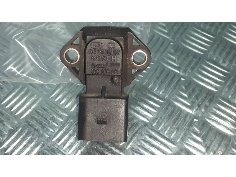 Recambio de sensor presion para volkswagen golf iv berlina (1j1) conceptline 4motion referencia OEM IAM 038906051 0281002177 BOS