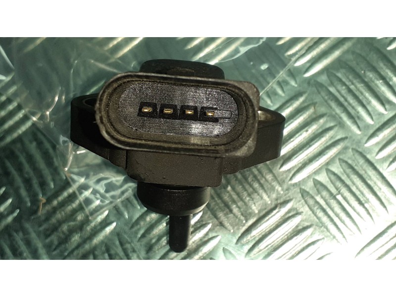 Recambio de sensor presion para volkswagen golf iv berlina (1j1) conceptline 4motion referencia OEM IAM 038906051 0281002177 BOS