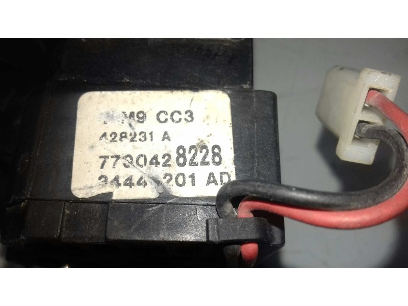 Recambio de mando luces para renault megane i berlina hatchback (ba0) 1.9 d rn referencia OEM IAM 7700428228   Recambio de mando luces para renault megane i berlina hatchback (ba0) 1.9 d rn referencia OEM IAM 7700428228