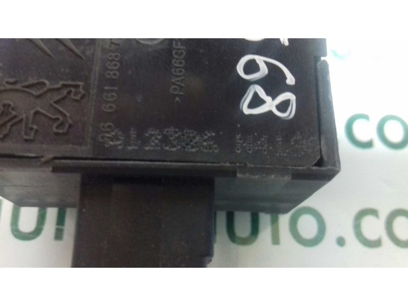 Recambio de interruptor para citroen c3 attraction referencia OEM IAM 9666186877  FAROS