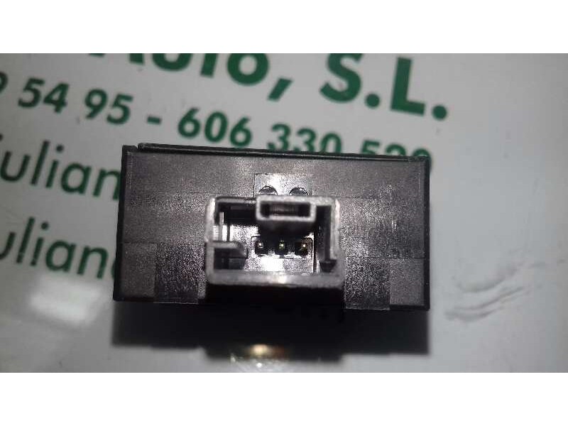 Recambio de interruptor para citroen c3 attraction referencia OEM IAM 9666186877  FAROS