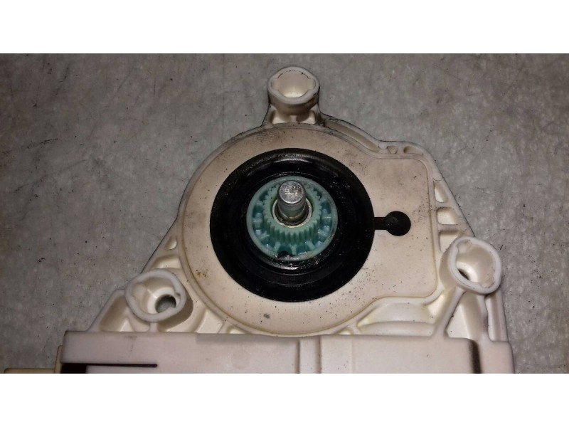 Recambio de motor elevalunas delantero derecho para citroen c5 berlina attraction referencia OEM IAM 996394101 997834102 7746005