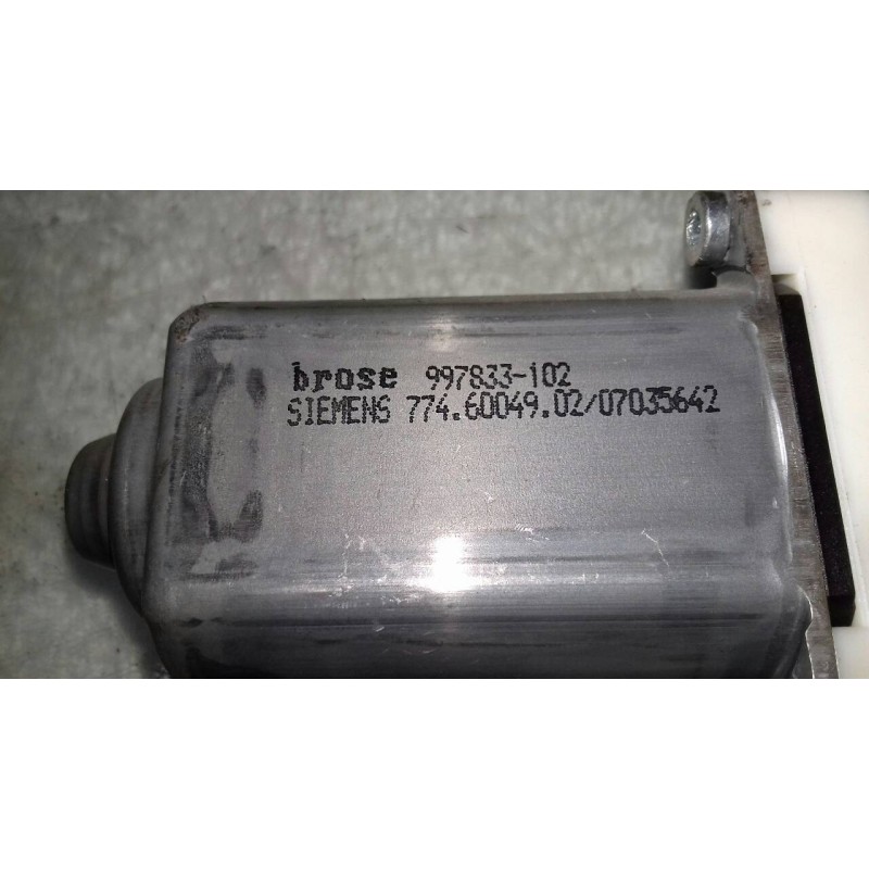 Recambio de motor elevalunas delantero izquierdo para citroen c5 berlina attraction referencia OEM IAM 996395101 997833102 77460