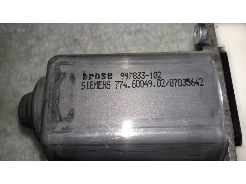 Recambio de motor elevalunas delantero izquierdo para citroen c5 berlina attraction referencia OEM IAM 996395101 997833102 77460