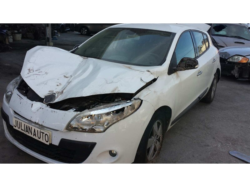 renault megane iii berlina 5 p del año 2009