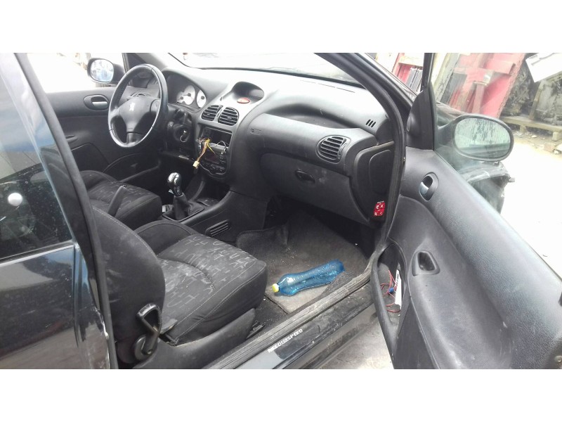 peugeot 206 berlina del año 2005