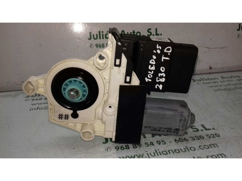Recambio de motor elevalunas trasero derecho para seat toledo (5p2) reference referencia OEM IAM 5P0839402 1K0959704B BOSCH
