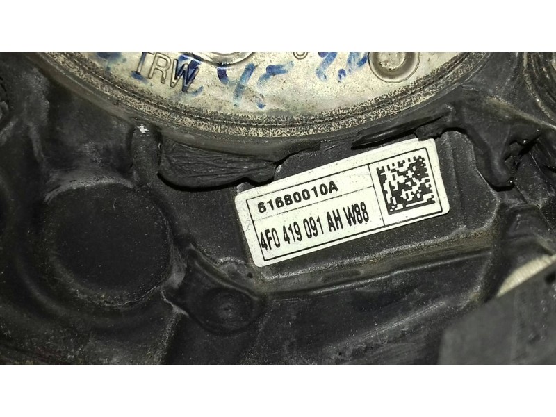 Recambio de volante para audi a4 avant (8e) 1.8 t quattro referencia OEM IAM 4F0419091AH 61680010A PIEL