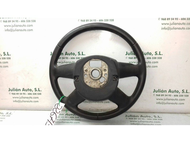 Recambio de volante para audi a4 avant (8e) 1.8 t quattro referencia OEM IAM 4F0419091AH 61680010A PIEL