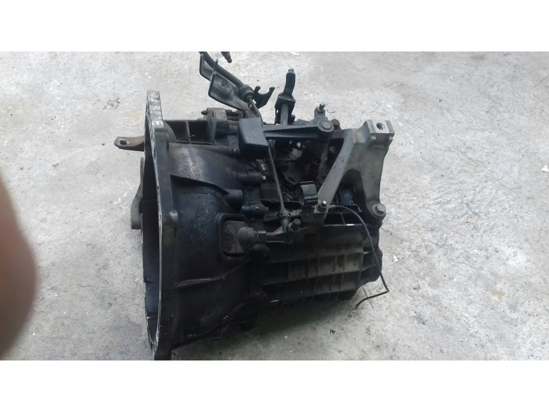 Recambio de caja cambios para ford focus berlina (cap) ambiente (d) referencia OEM IAM 6M5R7002  5 VELOCIDADES