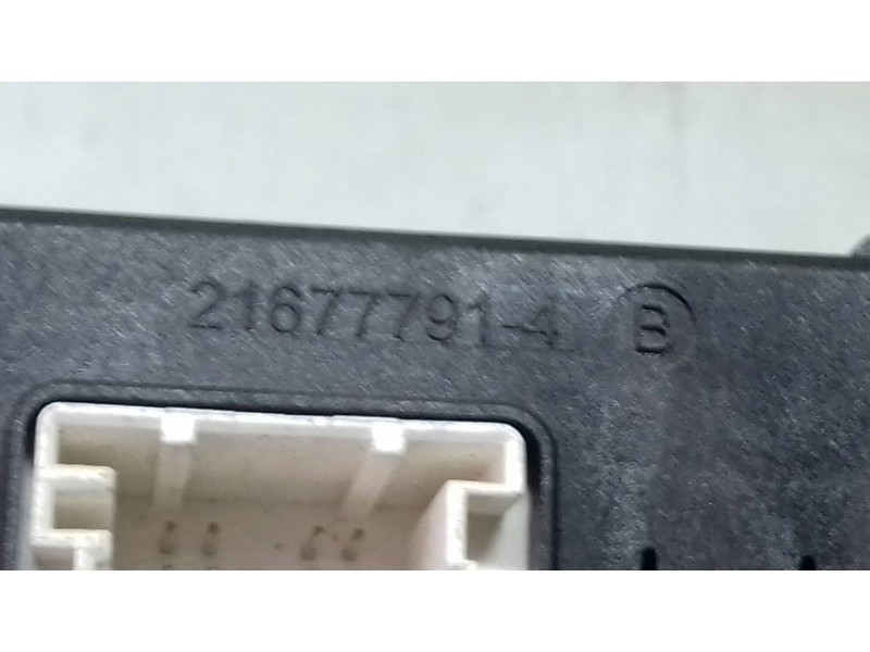 Recambio de caja reles / fusibles para citroen c5 berlina attraction referencia OEM IAM 216761594H  JOHNSON CONTROLS