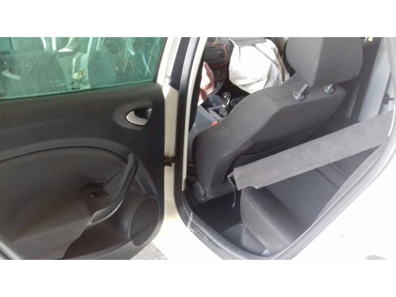 seat ibiza (6j5) del año 2009