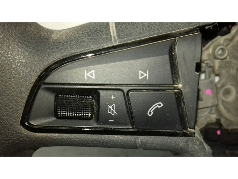 Recambio de volante para seat leon (5f1) reference referencia OEM IAM 5F0419091A 5F0419091AZP8 GOMA