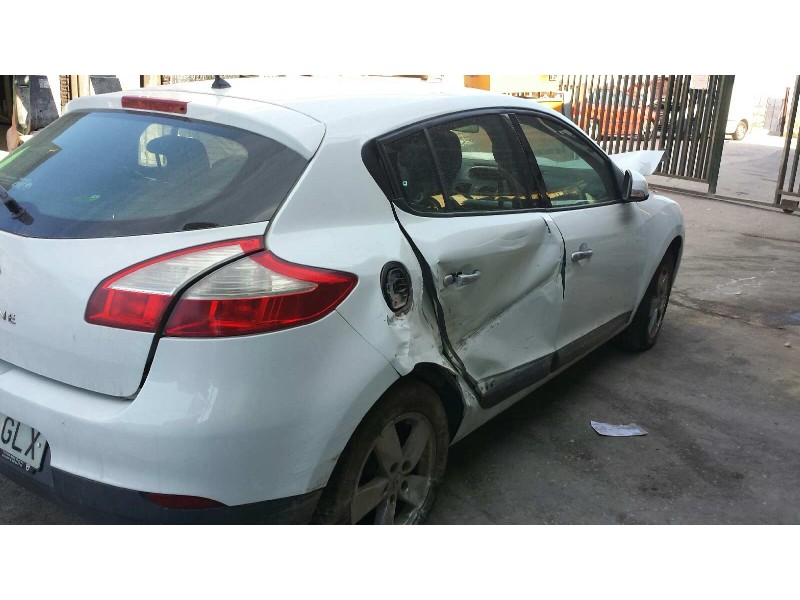 renault megane iii berlina 5 p del año 2009