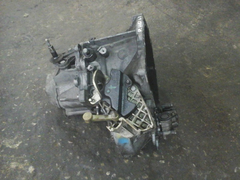 Recambio de caja cambios para citroen c4 berlina cool referencia OEM IAM 20DM75  5 VELOCIDADES