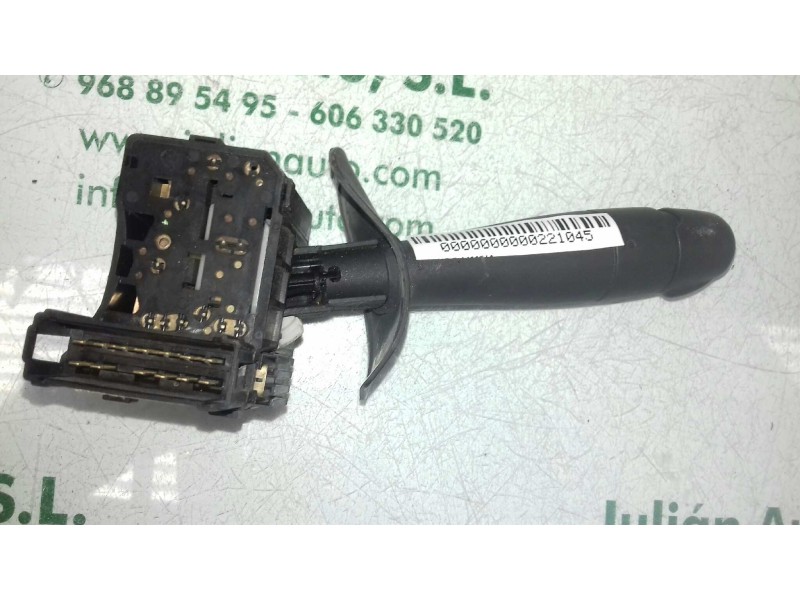 Recambio de mando limpia para dacia sandero ambiance referencia OEM IAM 8200792587  