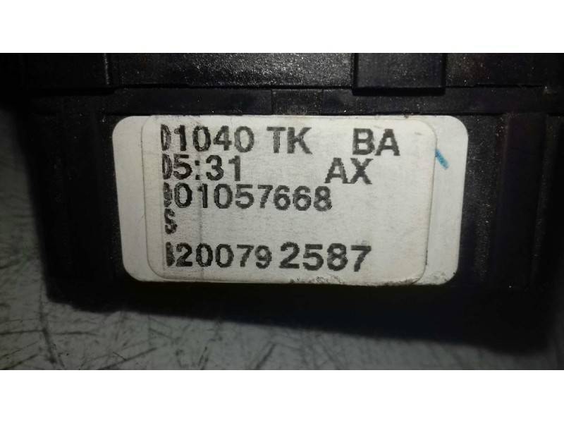 Recambio de mando limpia para dacia sandero ambiance referencia OEM IAM 8200792587  