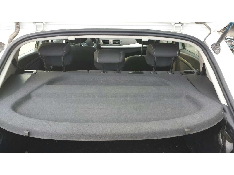 renault megane iii berlina 5 p del año 2009