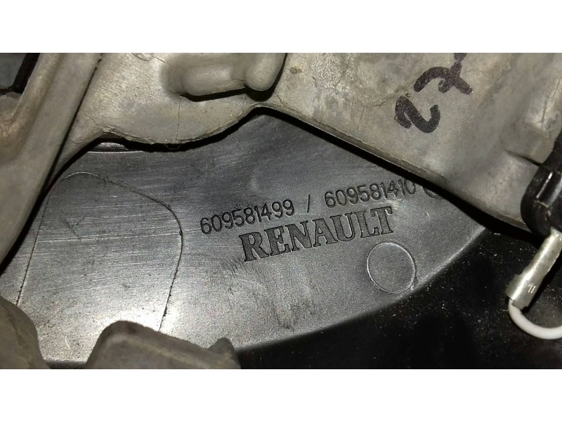 Recambio de volante para renault megane iii berlina 5 p emotion referencia OEM IAM 609581499 609581410 PIEL