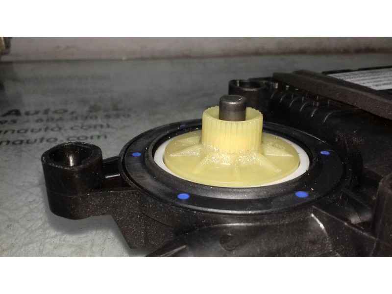 Recambio de motor elevalunas delantero derecho para citroen c4 picasso exclusive referencia OEM IAM 9674032680 400962F 