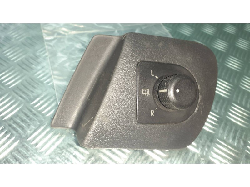 Recambio de mando retrovisor para skoda octavia berlina (1u2) ambiente referencia OEM IAM 1U1959565L  1U1867185B