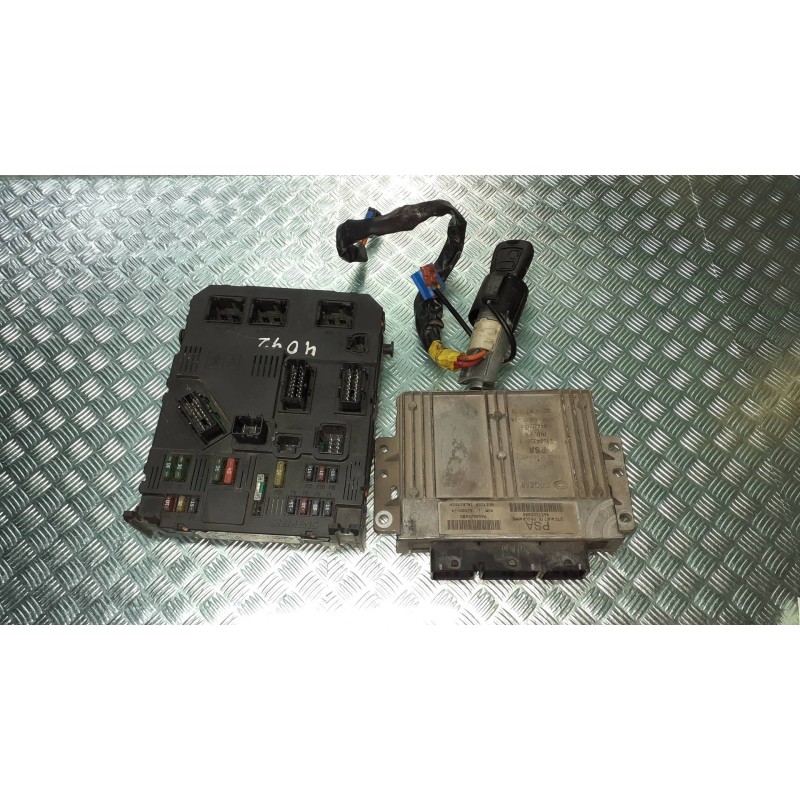 Recambio de centralita motor uce para peugeot 206 berlina xs-line referencia OEM IAM 9651500880 9644625680 KIT - SAGEM