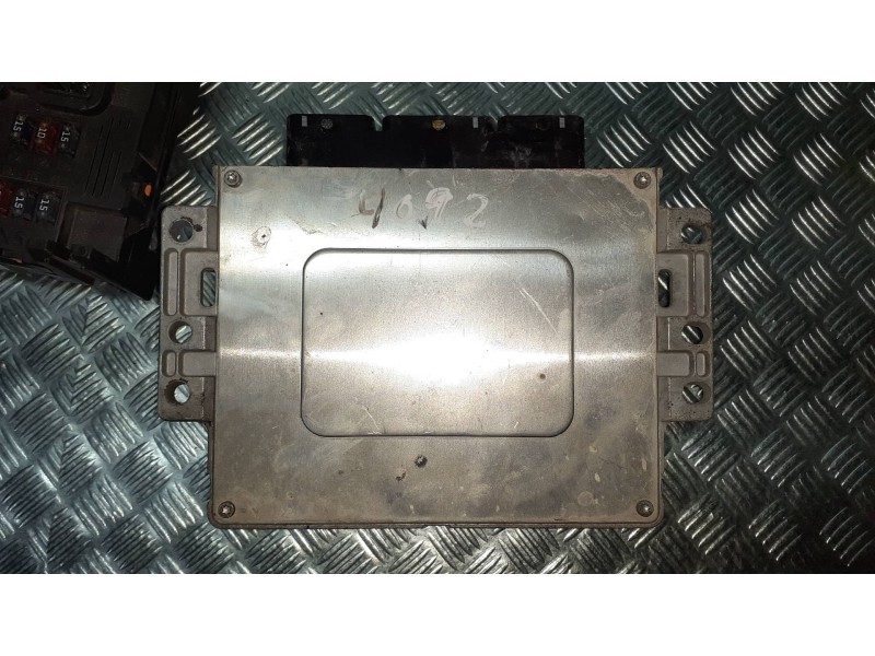 Recambio de centralita motor uce para peugeot 206 berlina xs-line referencia OEM IAM 9651500880 9644625680 KIT - SAGEM