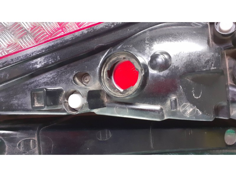 Recambio de piloto trasero izquierdo para hyundai i30 comfort referencia OEM IAM 924012R0  