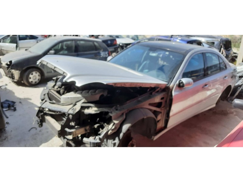 mercedes-benz clase e (w211) berlina del año 2002