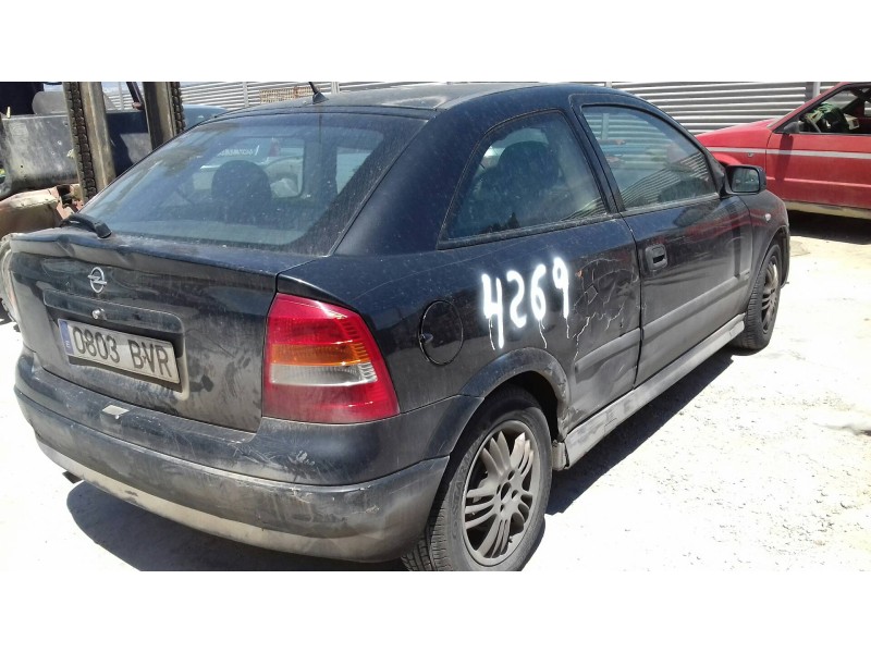 opel astra g berlina del año 2002