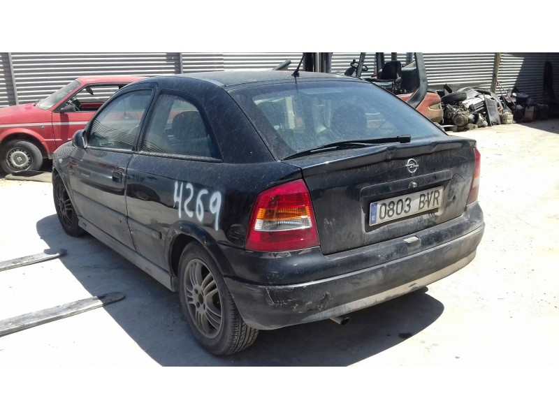 opel astra g berlina del año 2002