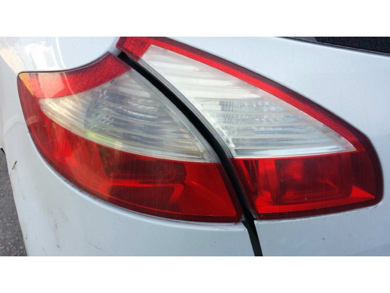 renault megane iii berlina 5 p del año 2009