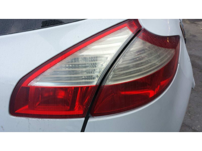 renault megane iii berlina 5 p del año 2009