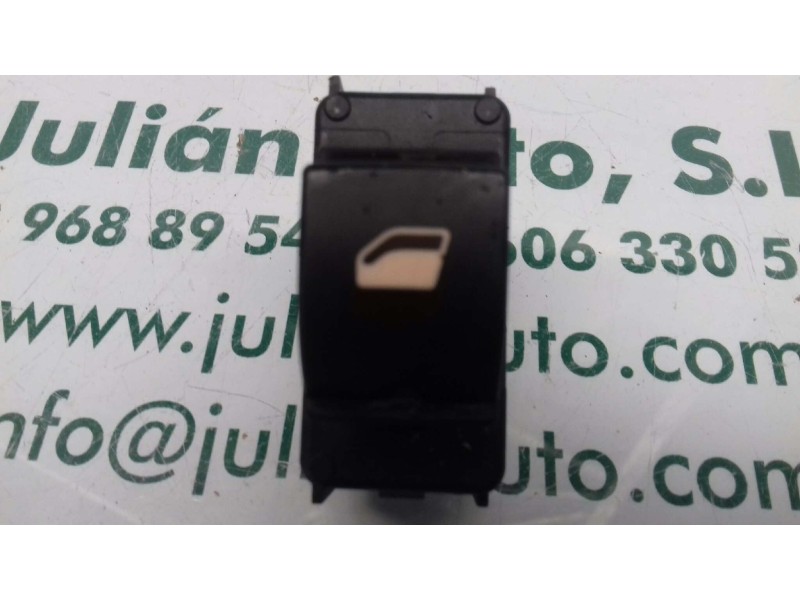 Recambio de mando elevalunas trasero izquierdo para peugeot 5008 access referencia OEM IAM 96662297XT  
