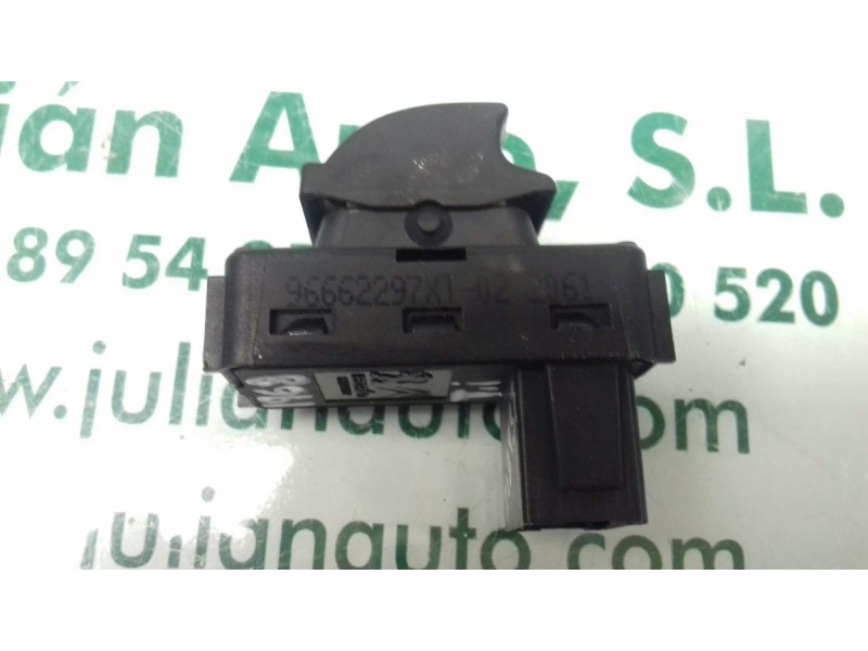 Recambio de mando elevalunas trasero izquierdo para peugeot 5008 access referencia OEM IAM 96662297XT  