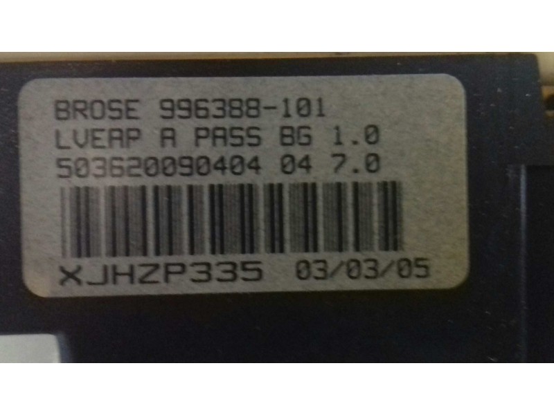 Recambio de motor elevalunas delantero derecho para citroen c4 berlina cool referencia OEM IAM 9647441380 980692100 BROSE