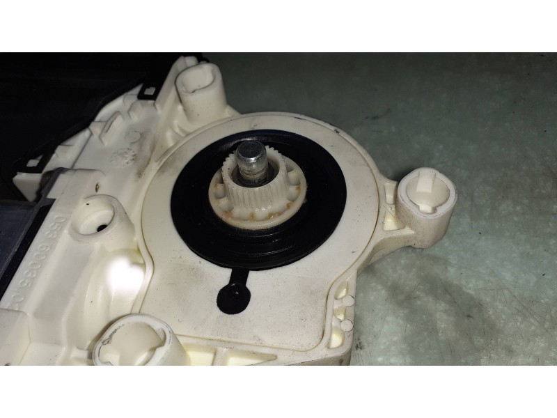 Recambio de motor elevalunas delantero izquierdo para seat ibiza (6l1) fresh referencia OEM IAM 101387102 7746002102 