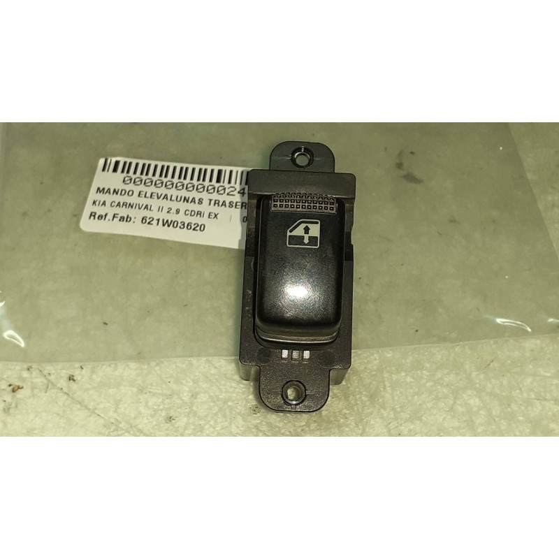 Recambio de mando elevalunas trasero derecho para kia carnival ii 2.9 cdri ex referencia OEM IAM 621W03620  935782D000