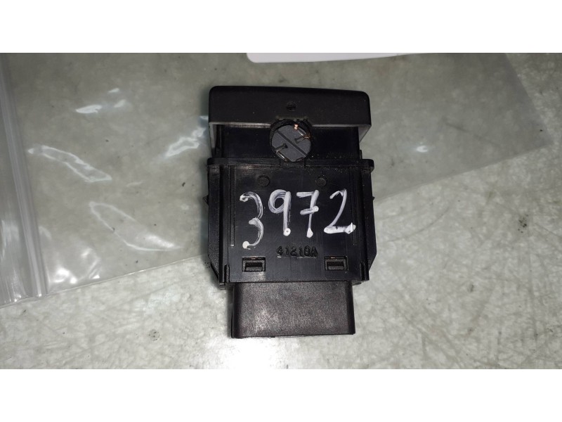 Recambio de interruptor para kia carnival ii 2.9 cdri ex referencia OEM IAM 621W04950  0K53A66450A